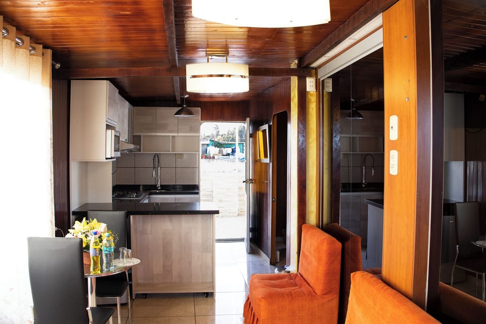 Family Room | Living area | 40-inch Smart TV with digital channels, TV, Netflix