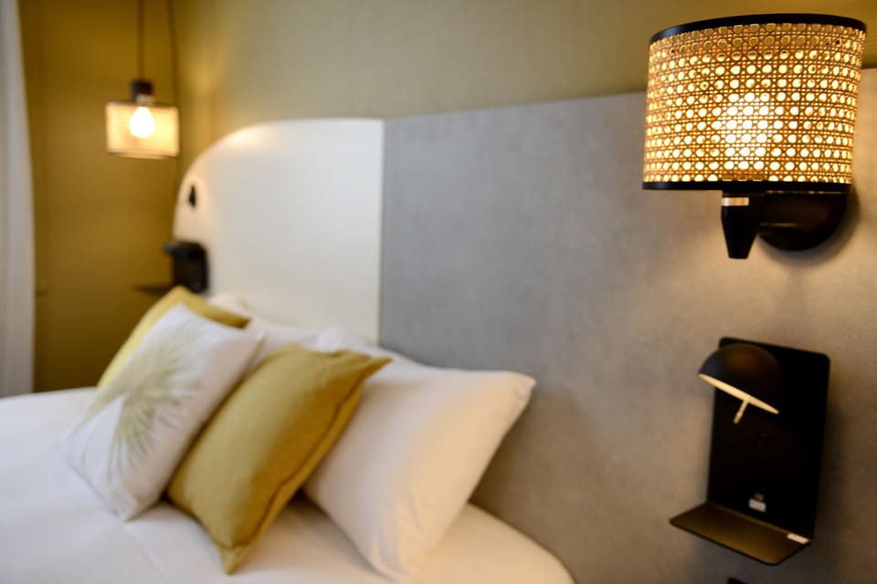 In-room safe, individually furnished, desk, laptop workspace