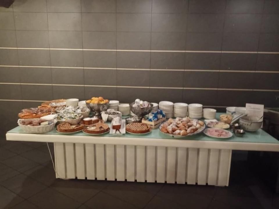 Free buffet breakfast