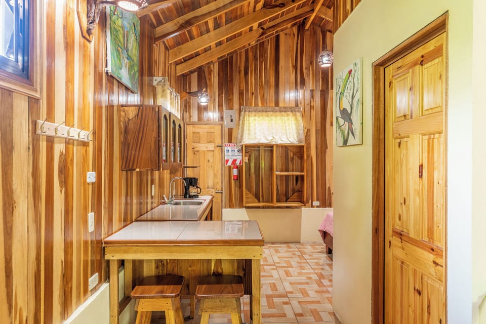Family Cabin | Minibar, in-room safe, desk, soundproofing
