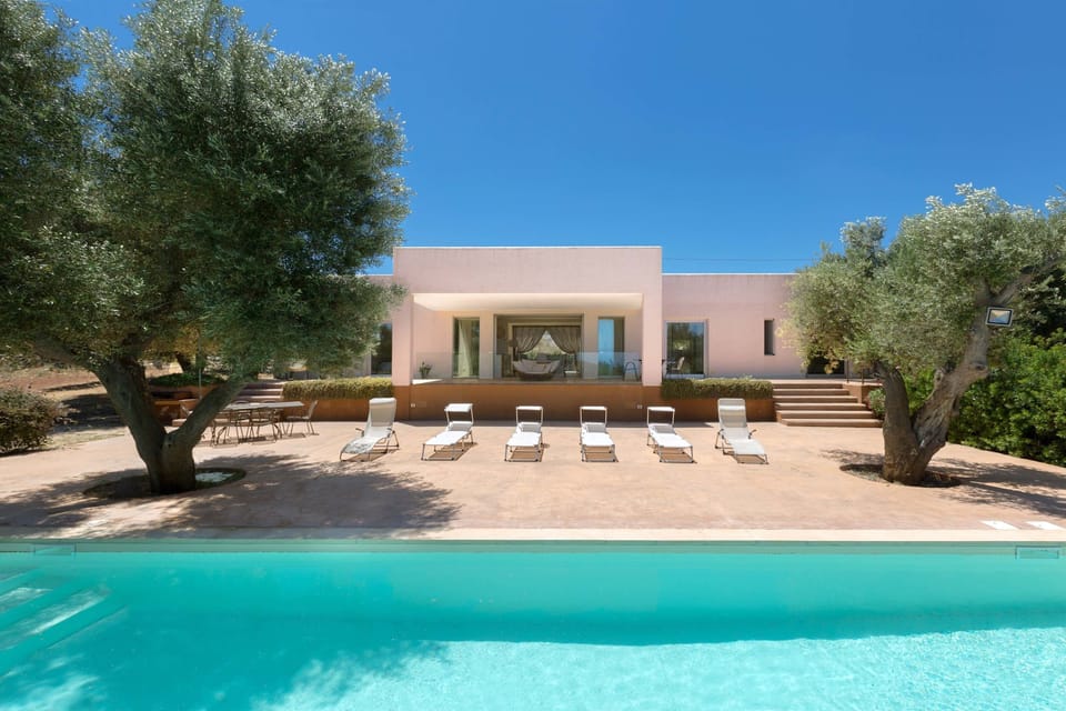 Seasonal outdoor pool, pool umbrellas, sun loungers
