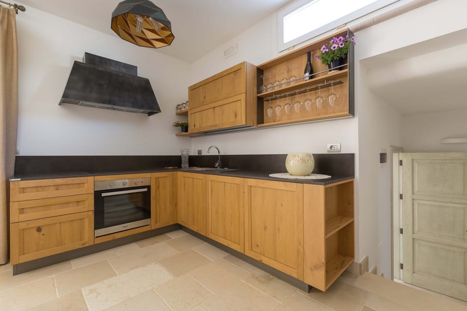 Villa, 5 Bedrooms | Private kitchen | Fridge, oven, stovetop, dishwasher