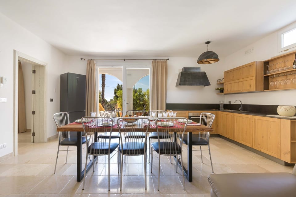 Villa, 5 Bedrooms | Private kitchen | Fridge, oven, stovetop, dishwasher