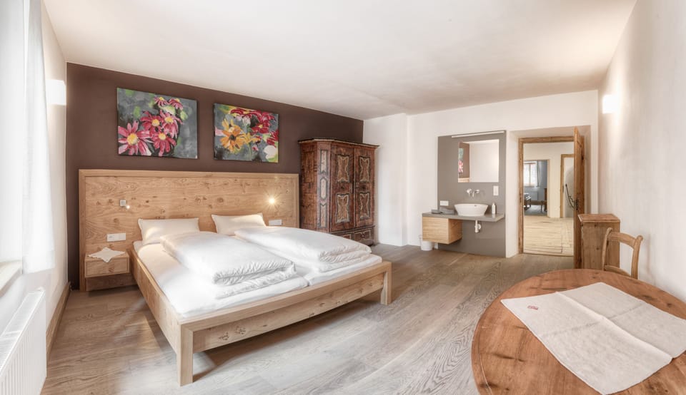 Executive Apartment, 4 Bedrooms, Non Smoking, Kitchen | 1 bedroom, premium bedding, in-room safe, soundproofing