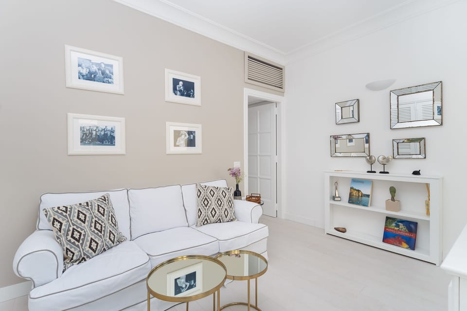 Suite, Sea View (Via le Botteghe 60) | Living area | Flat-screen TV