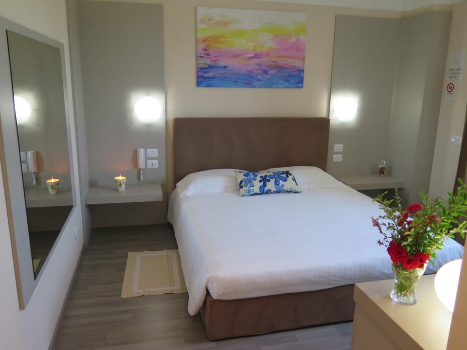 In-room safe, desk, blackout drapes, soundproofing