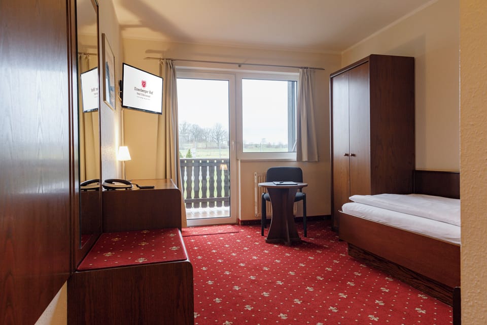 Single Room | Free WiFi, bed sheets