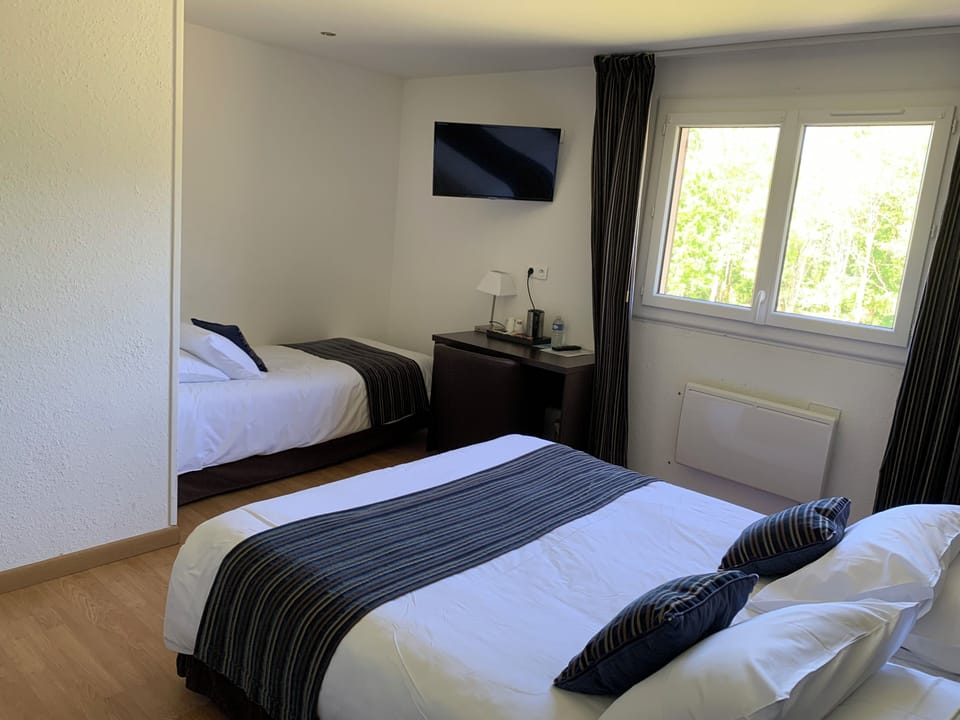 Standard Room, Multiple Beds | Premium bedding, Select Comfort beds, desk, soundproofing