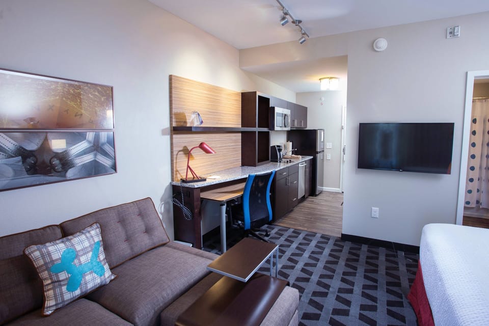 Blackout drapes, iron/ironing board, rollaway beds, free WiFi