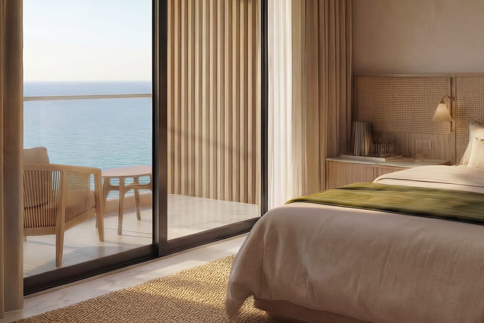Premium Suite Balcony Sea View | Premium bedding, free minibar items, desk, blackout drapes
