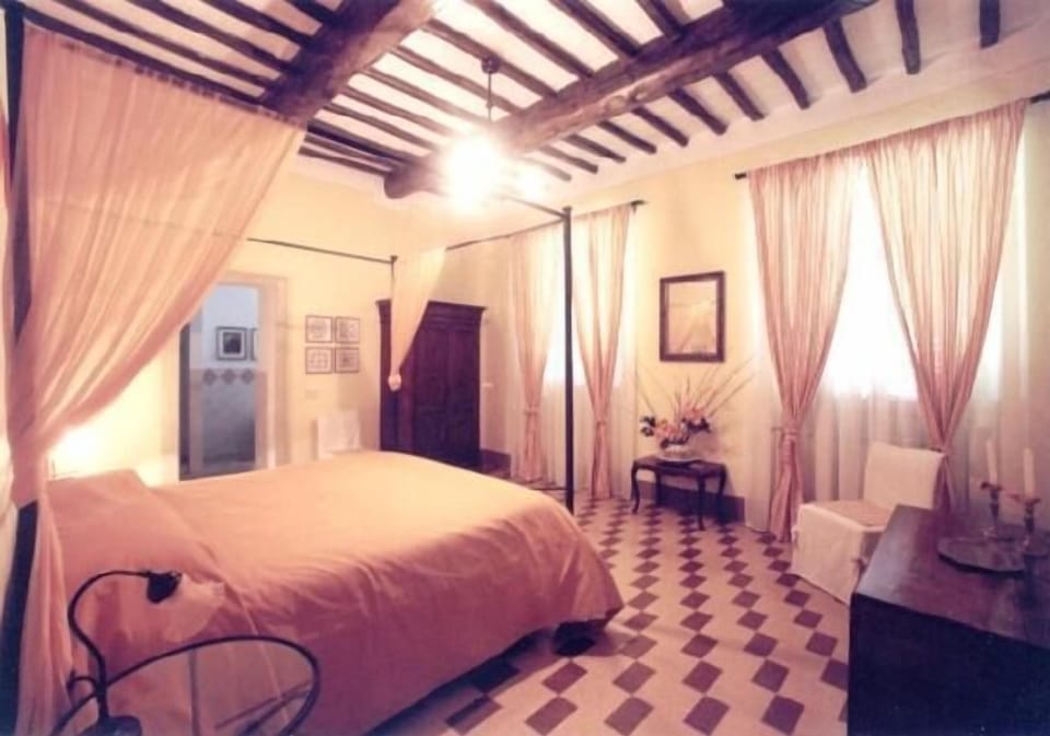 Frette Italian sheets, premium bedding, individually decorated