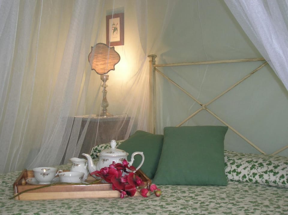 Frette Italian sheets, premium bedding, individually decorated