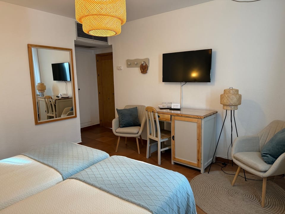 Double Room | Minibar, desk, soundproofing, free cribs/infant beds