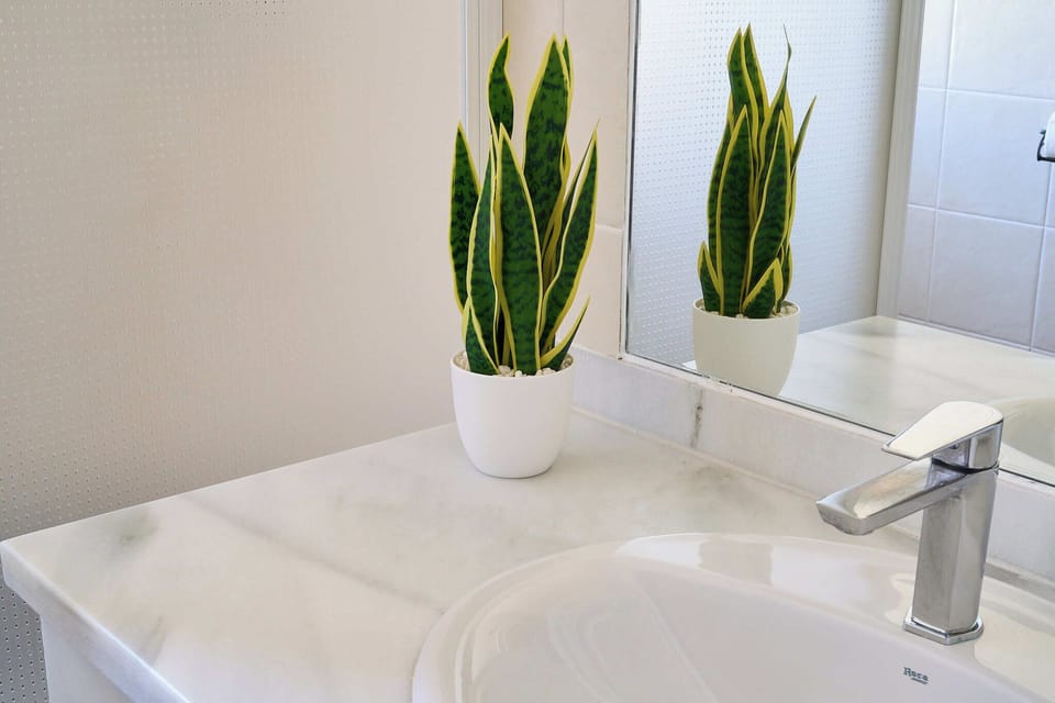 Superior Room | Bathroom | Bathtub, hair dryer, bidet, towels