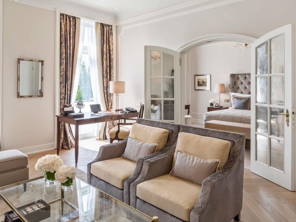 Suite, 1 Bedroom, Lake View (Celebrity King. Separate Living Room) | Premium bedding, minibar, in-room safe, desk