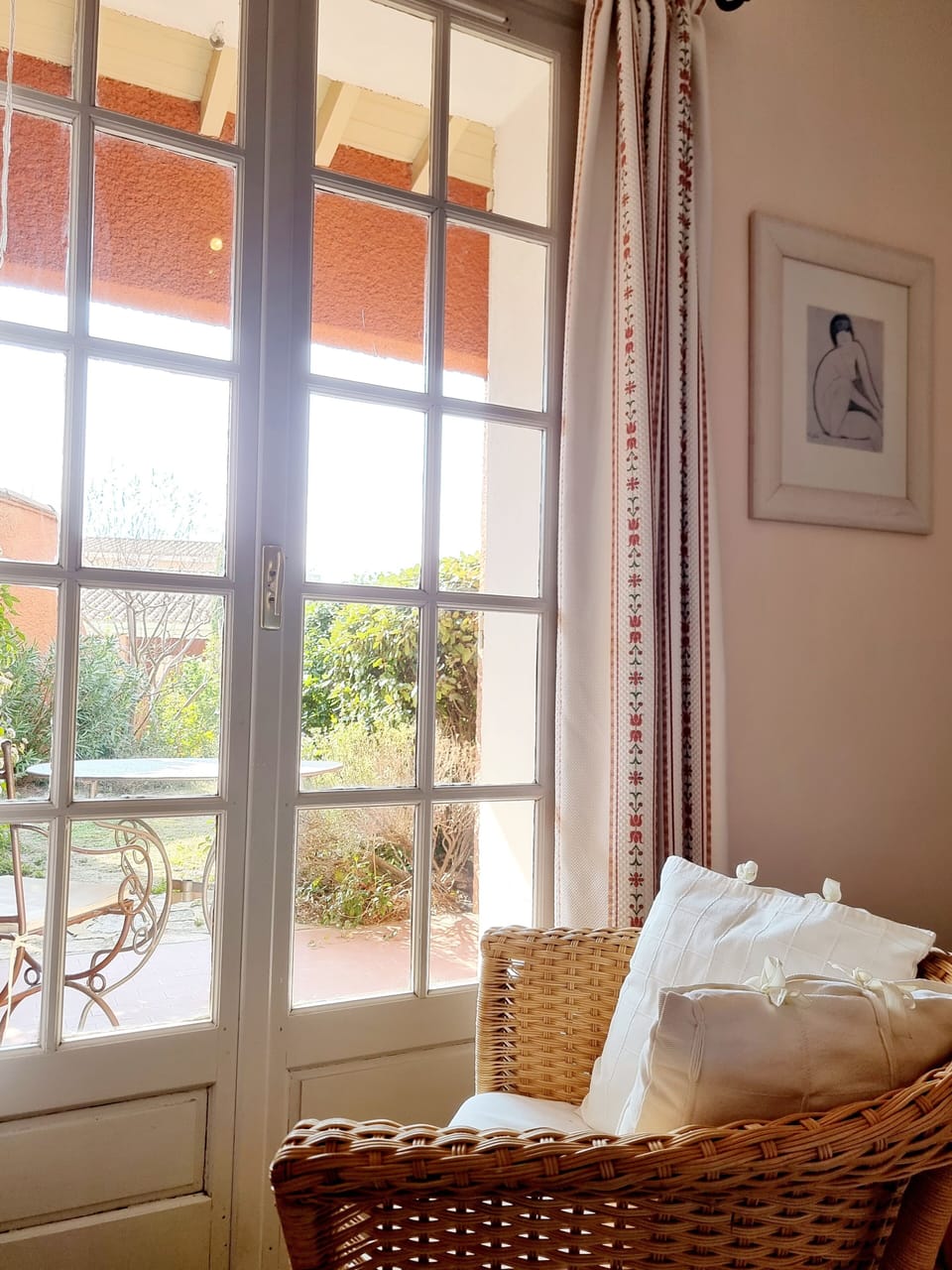 Comfort Double Room, Pool View | Minibar, in-room safe, desk, soundproofing