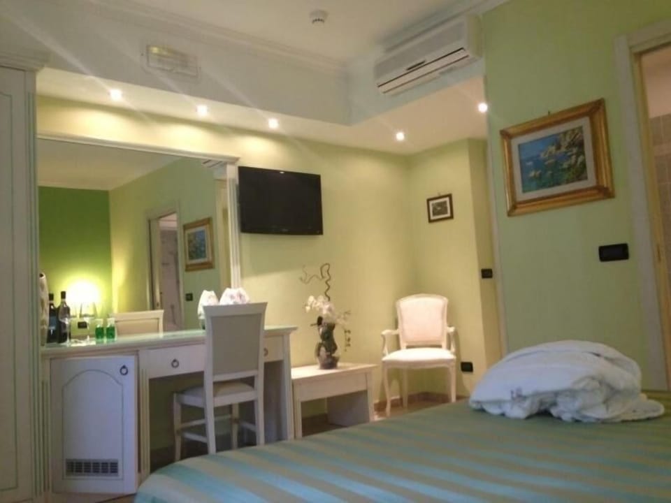 Deluxe Double Room, Balcony | Premium bedding, desk, laptop workspace, blackout drapes