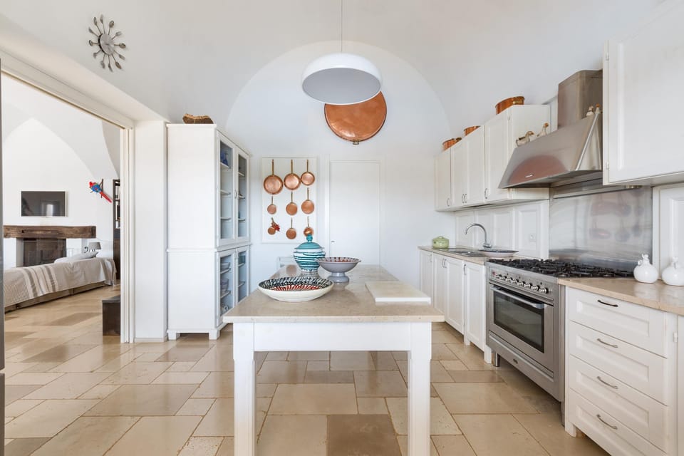 Villa, 6 Bedrooms | Private kitchen | Fridge, oven, stovetop, dishwasher