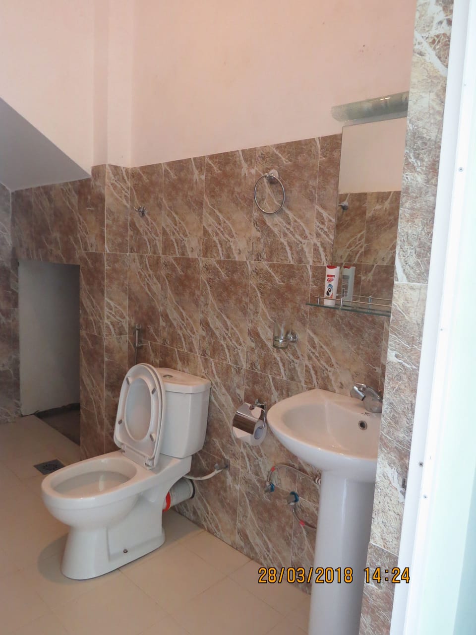 Luxury Double Room, 6 Bedrooms | Bathroom | Shower, towels
