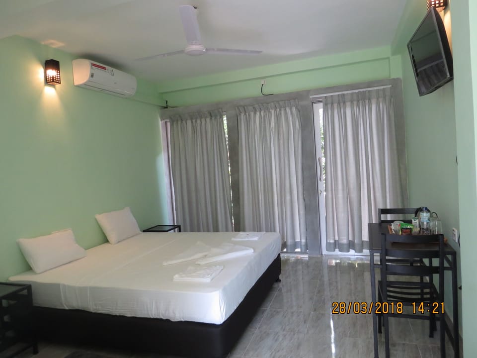 Luxury Double Room, 6 Bedrooms | Premium bedding, desk
