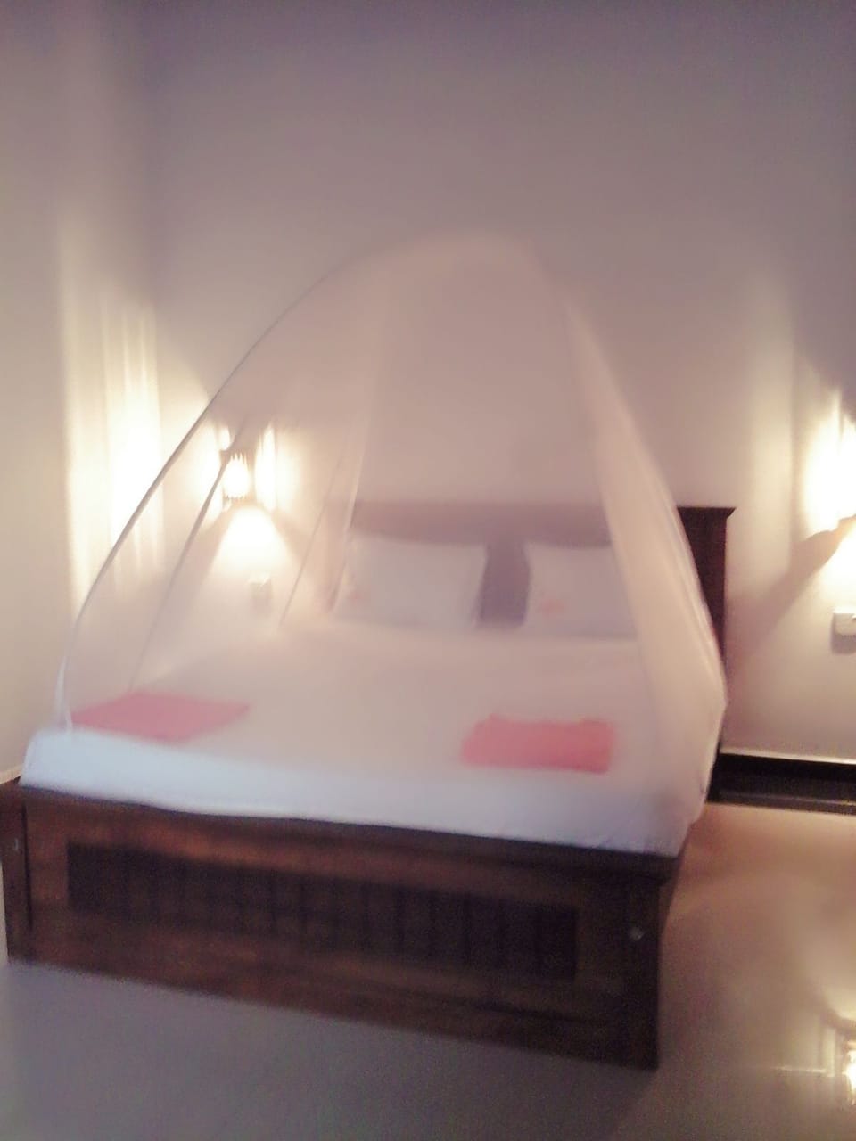 Deluxe Double Room, 4 Bedrooms, Smoking, Lagoon View | Desk, iron/ironing board, free WiFi