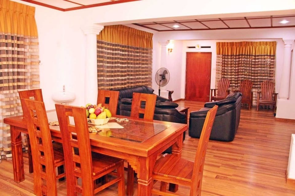 Villa, 3 Bedrooms | In-room dining