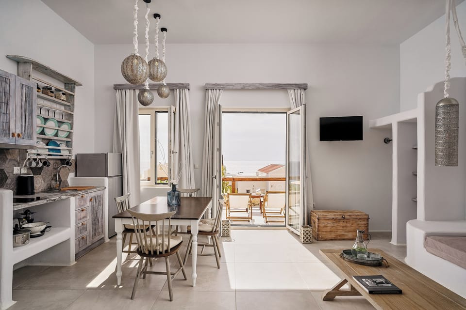 Poolfront One Bedroom Suite with Sea View | View from room