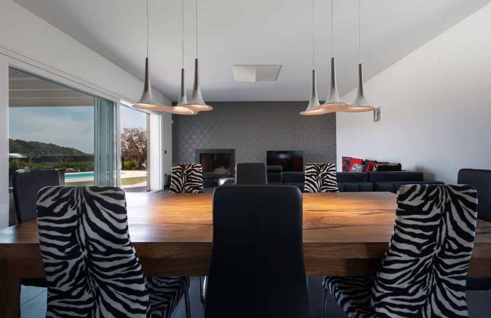 Villa, 4 Bedrooms | In-room dining