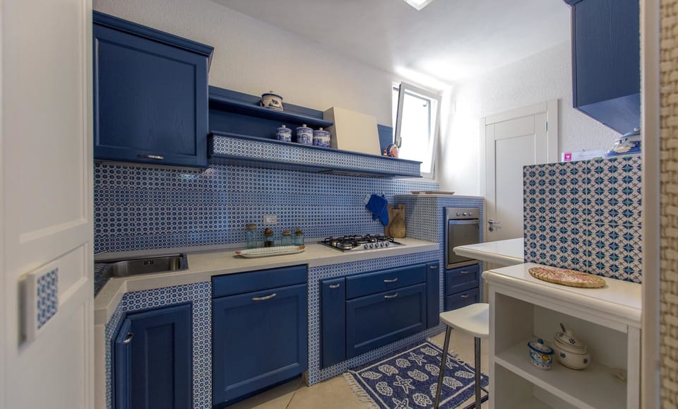 Villa, 4 Bedrooms | Private kitchen | Full-size fridge, microwave, oven, espresso maker