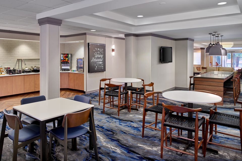 Free buffet breakfast