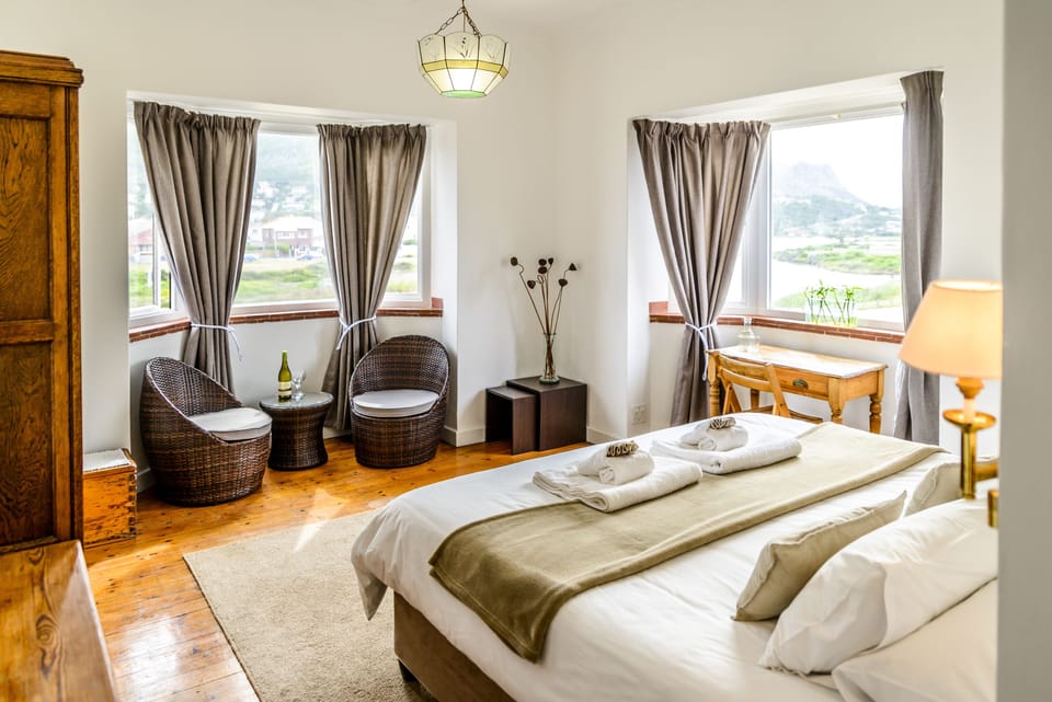 Premier Room with PRIVATE bathroom | 8 bedrooms, premium bedding, individually decorated