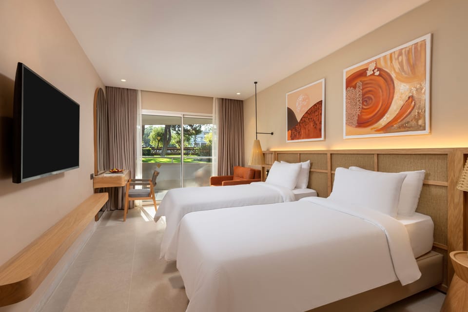 Minibar (free items), in-room safe, laptop workspace, cribs (free)