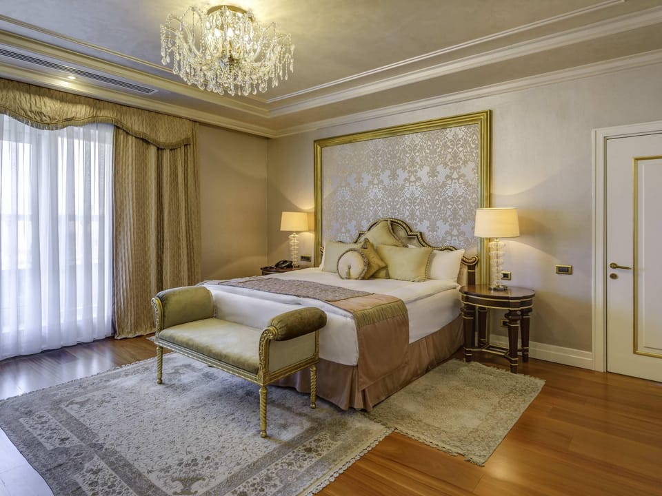 Minibar, in-room safe, blackout drapes, soundproofing