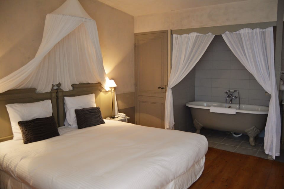 Deluxe Double Room | Premium bedding, minibar, in-room safe, desk