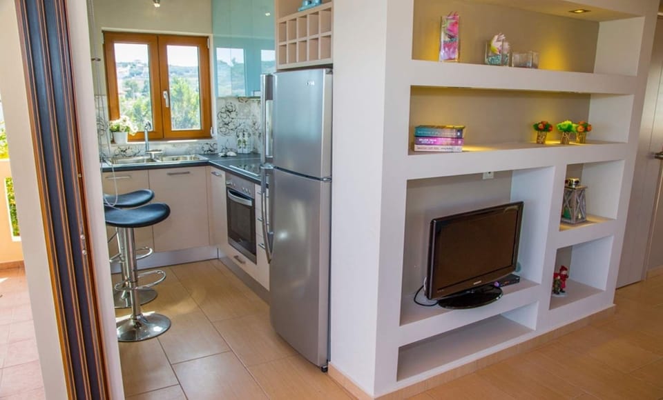 Junior Suite | Living area | Flat-screen TV