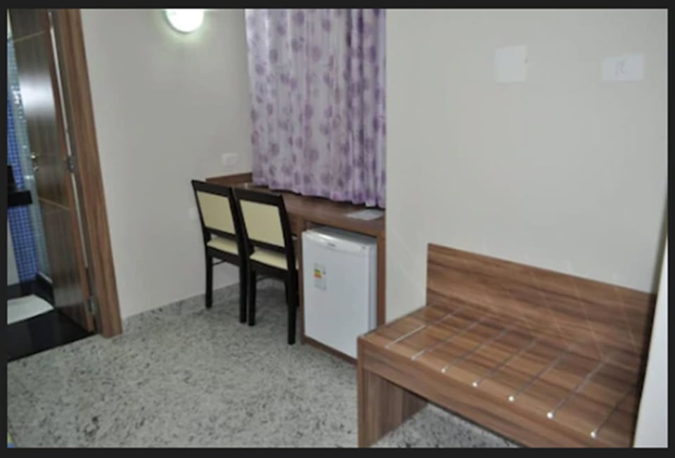 Standard Double or Twin Room | Mini-refrigerator