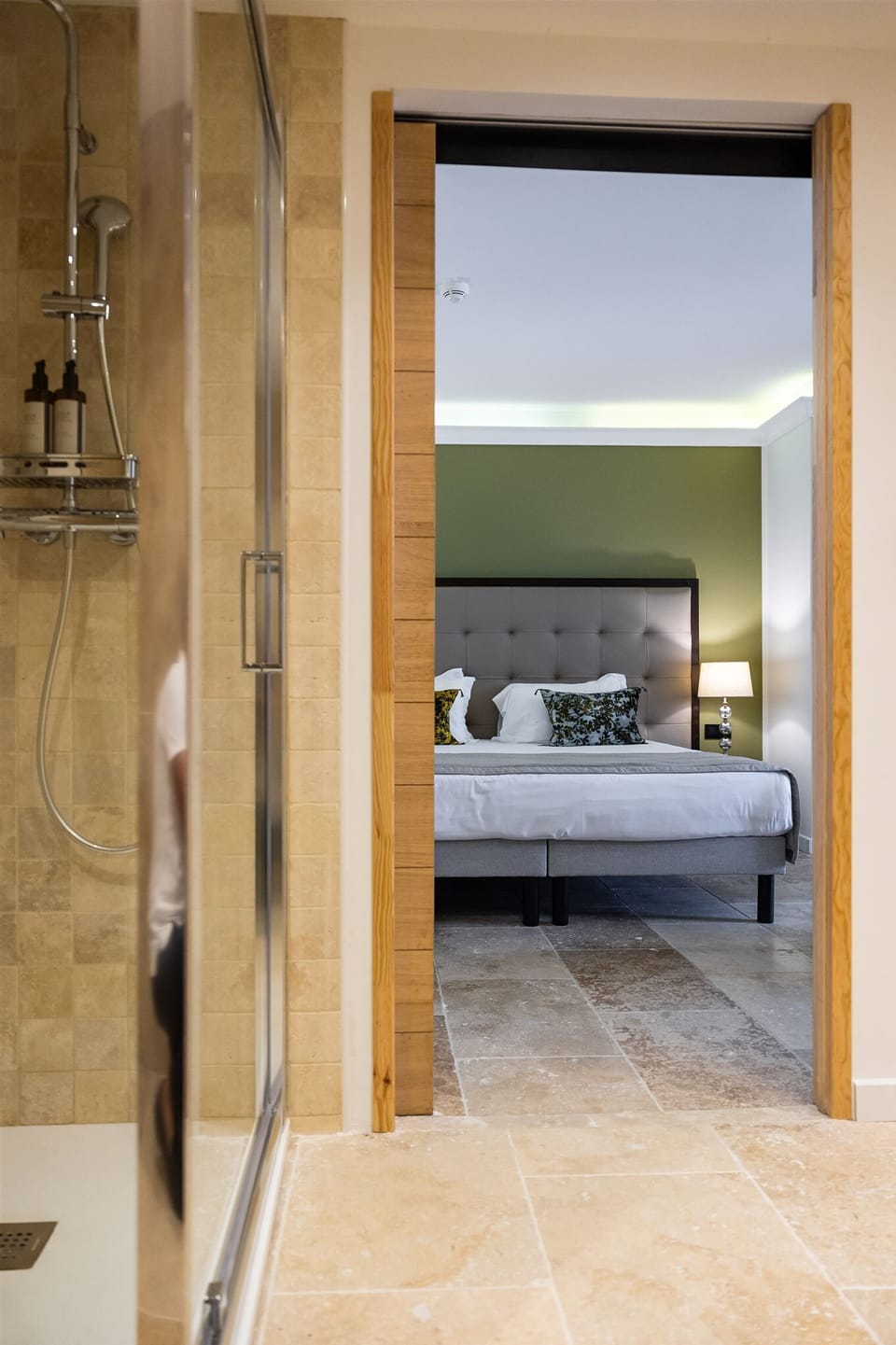Superior Double Room, Sea View | Bathroom | Separate tub and shower, free toiletries, hair dryer, bathrobes
