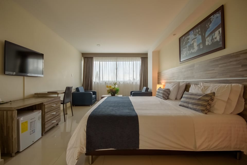 Premium bedding, minibar, desk, soundproofing