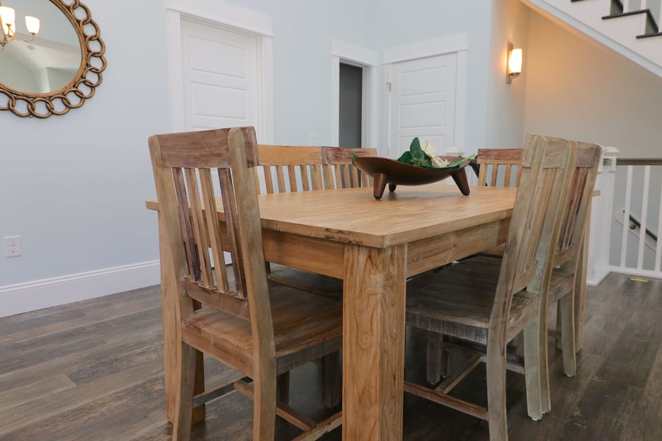 Townhome, 4 Bedrooms & 4 Bathrooms | In-room dining