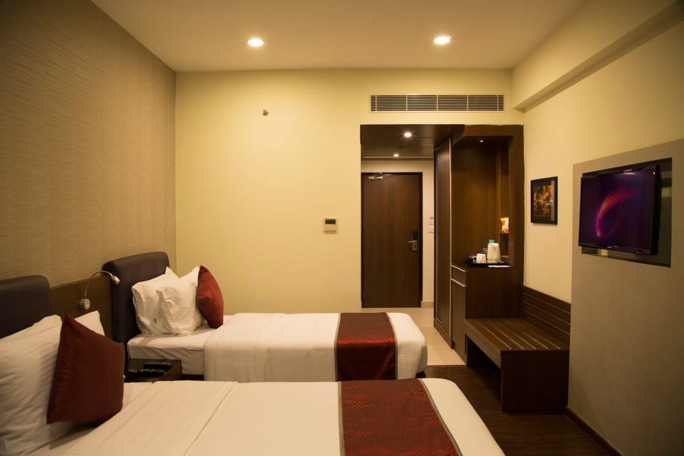 Premium Double Room | 1 bedroom, premium bedding, minibar, in-room safe