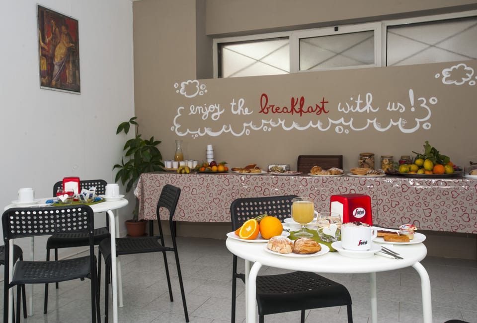 Daily buffet breakfast for a fee