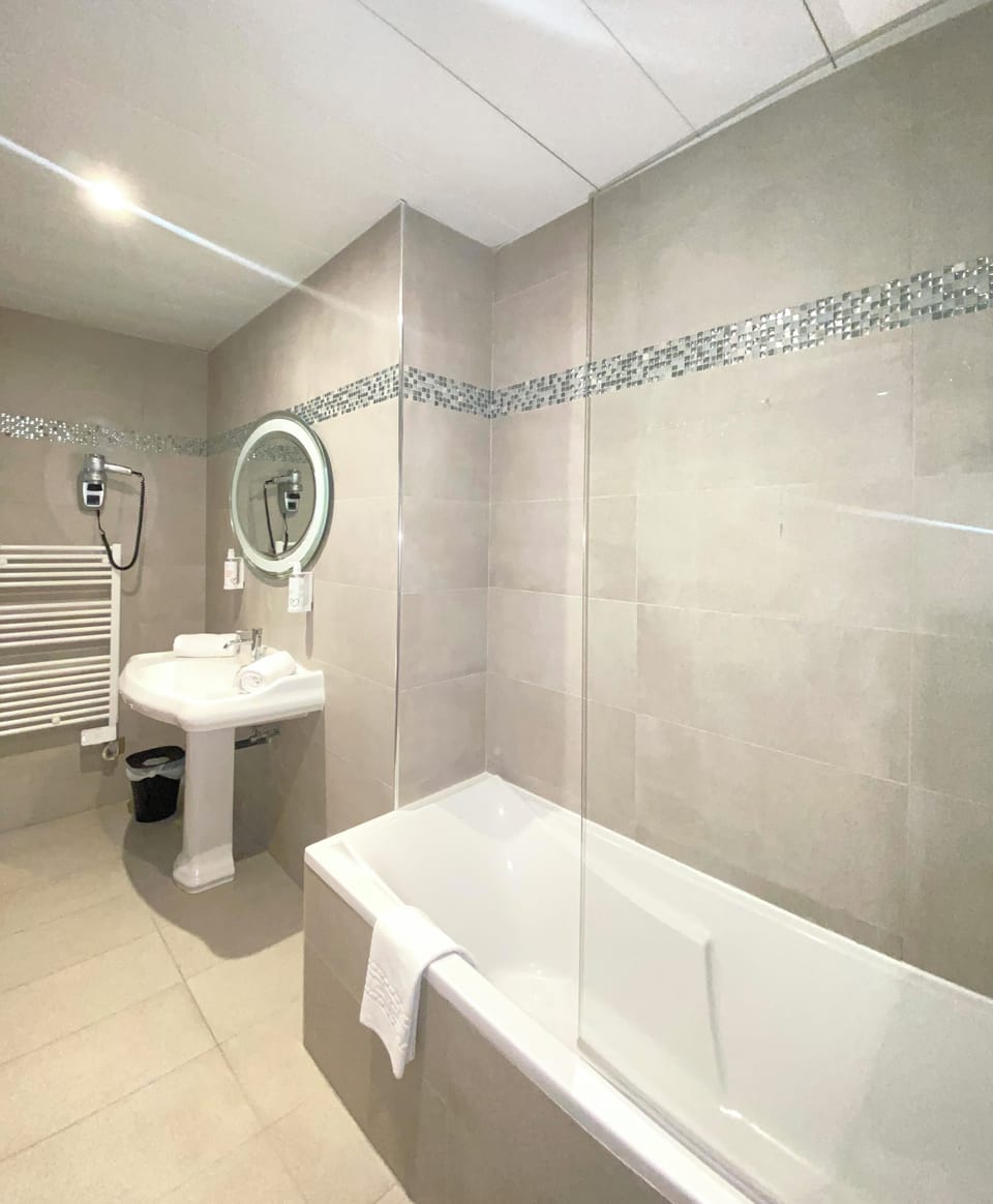 Hair dryer, towels, soap, shampoo