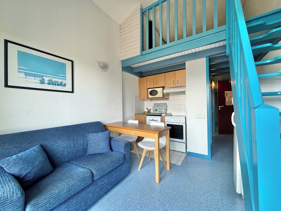 Studio with Balcony or Terrace (2 persons) | Desk, iron/ironing board (on request), WiFi (free), bed sheets