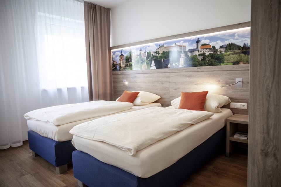 Double Room | Hypo-allergenic bedding, minibar, in-room safe, desk