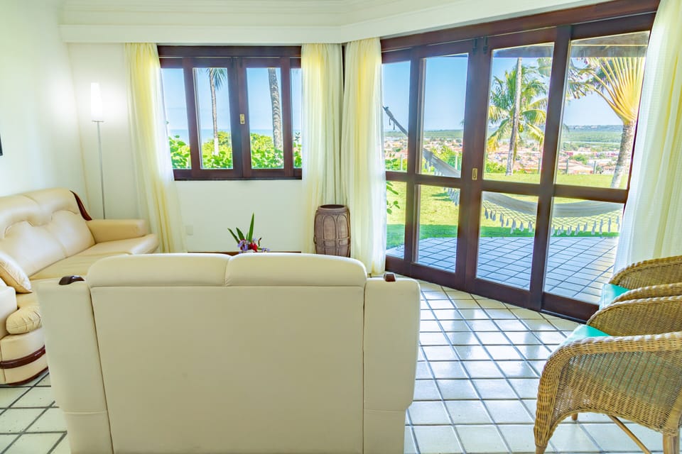 Luxury Room, Sea View | Minibar, in-room safe, individually decorated, soundproofing