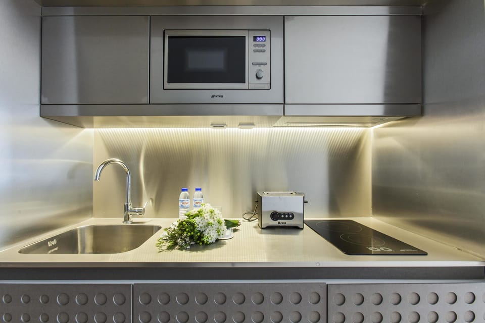 Private kitchenette