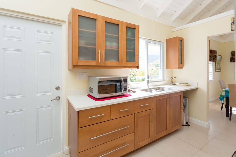 Elite Villa, 3 Bedrooms, Kitchen, Garden View | Private kitchen | Coffee/tea maker, full-size fridge, microwave, oven