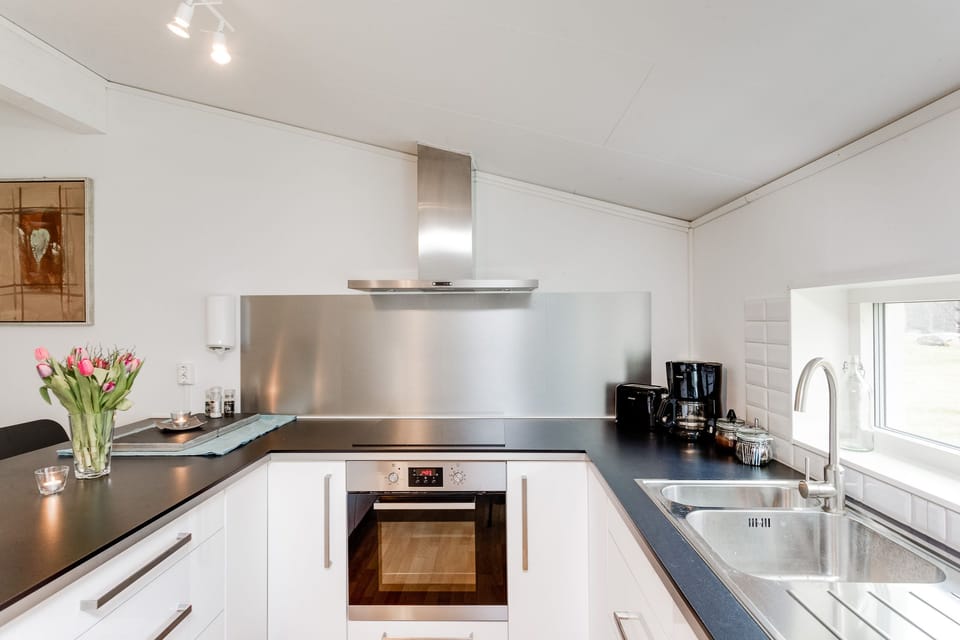 Apartment | Private kitchen | Fridge, microwave