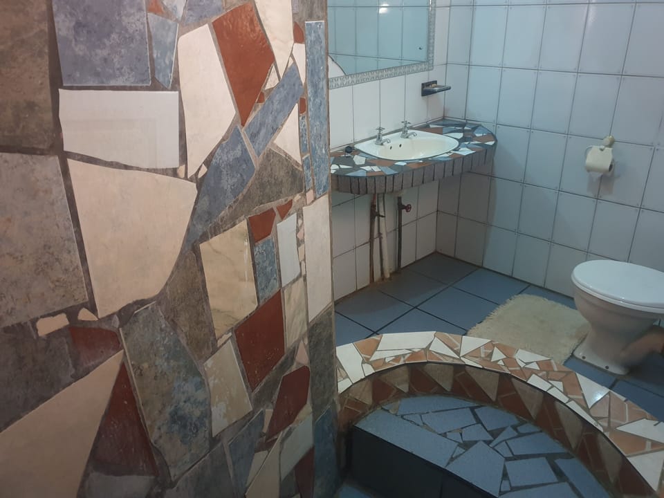 Twin Room, Shared Bathroom | Bathroom | Towels
