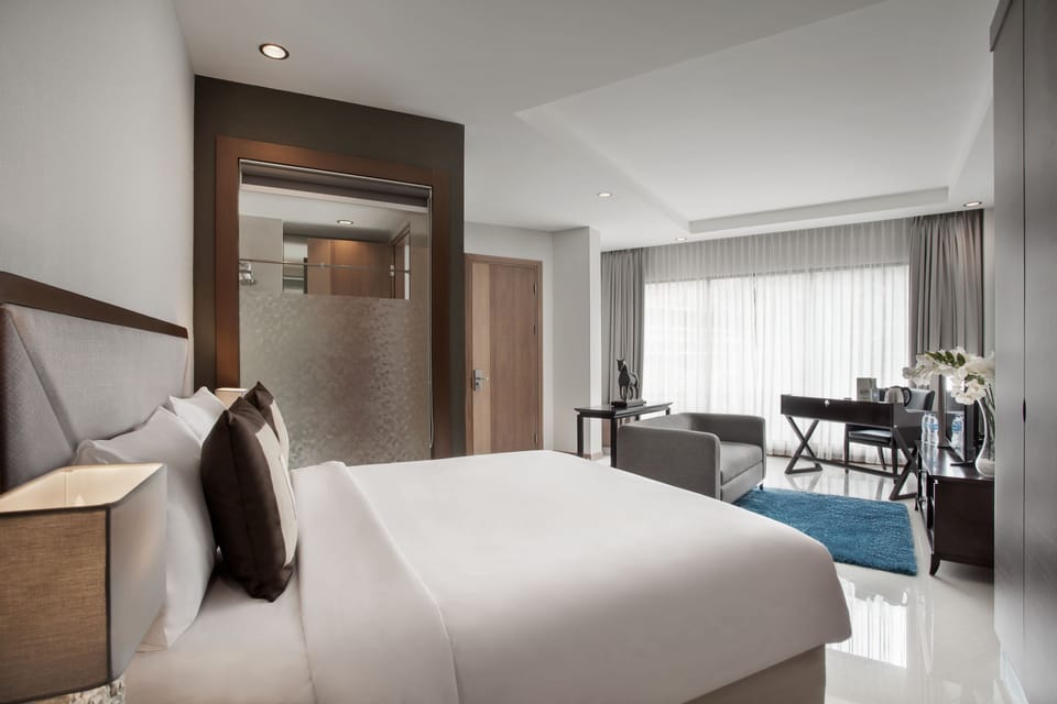 The Sawana Suite | In-room safe, desk, cribs/infant beds, rollaway beds